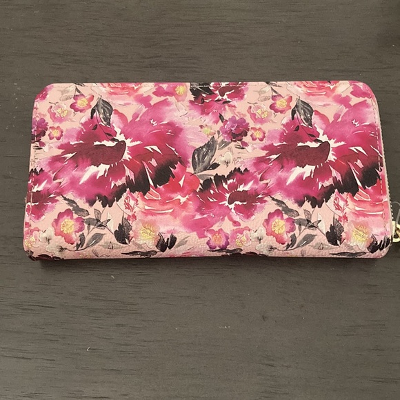 Betsey Johnson checkbook wallet - Picture 2 of 7